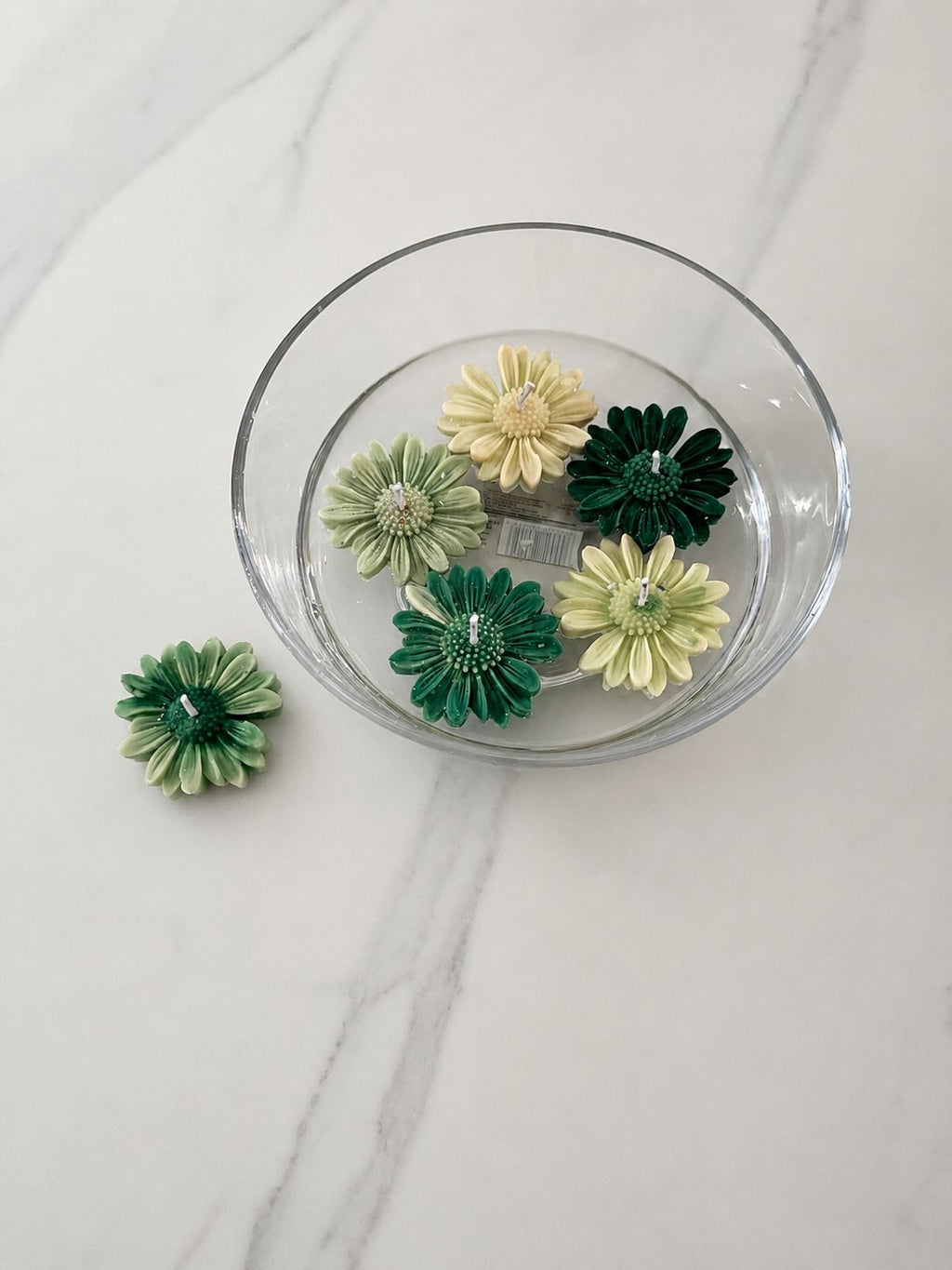 🌼 Pack of 6 Floating Daisy Candles